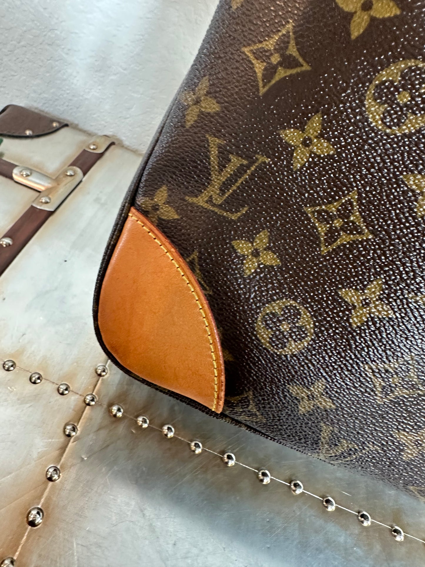 Pre-owned Authentic Louis Vuitton Boulogne 30 Monogram Shoulder Bag