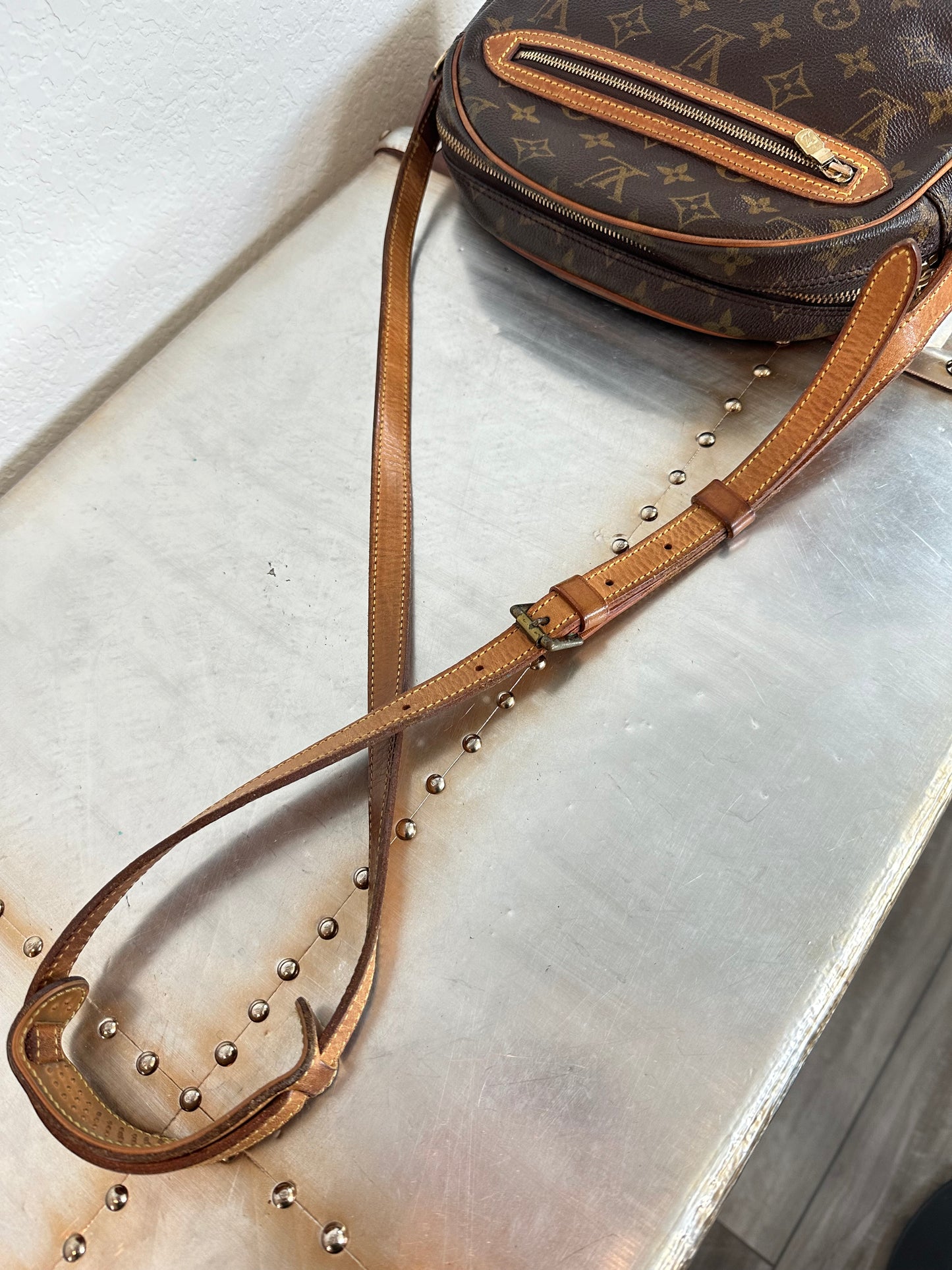 Pre-owned Authentic Louis Vuitton Senlis Monogram Crossbody Bag