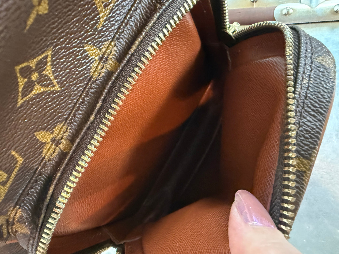 Pre-owned Authentic Louis Vuitton Amazon Monogram Crossbody Bag