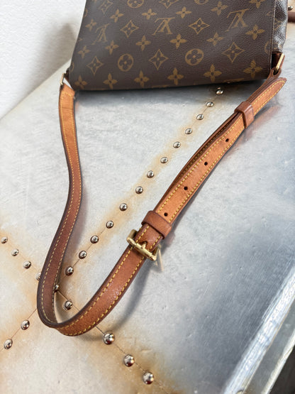 Pre-owned Authentic Louis Vuitton Musette Tango Monogram Shoulder Bag