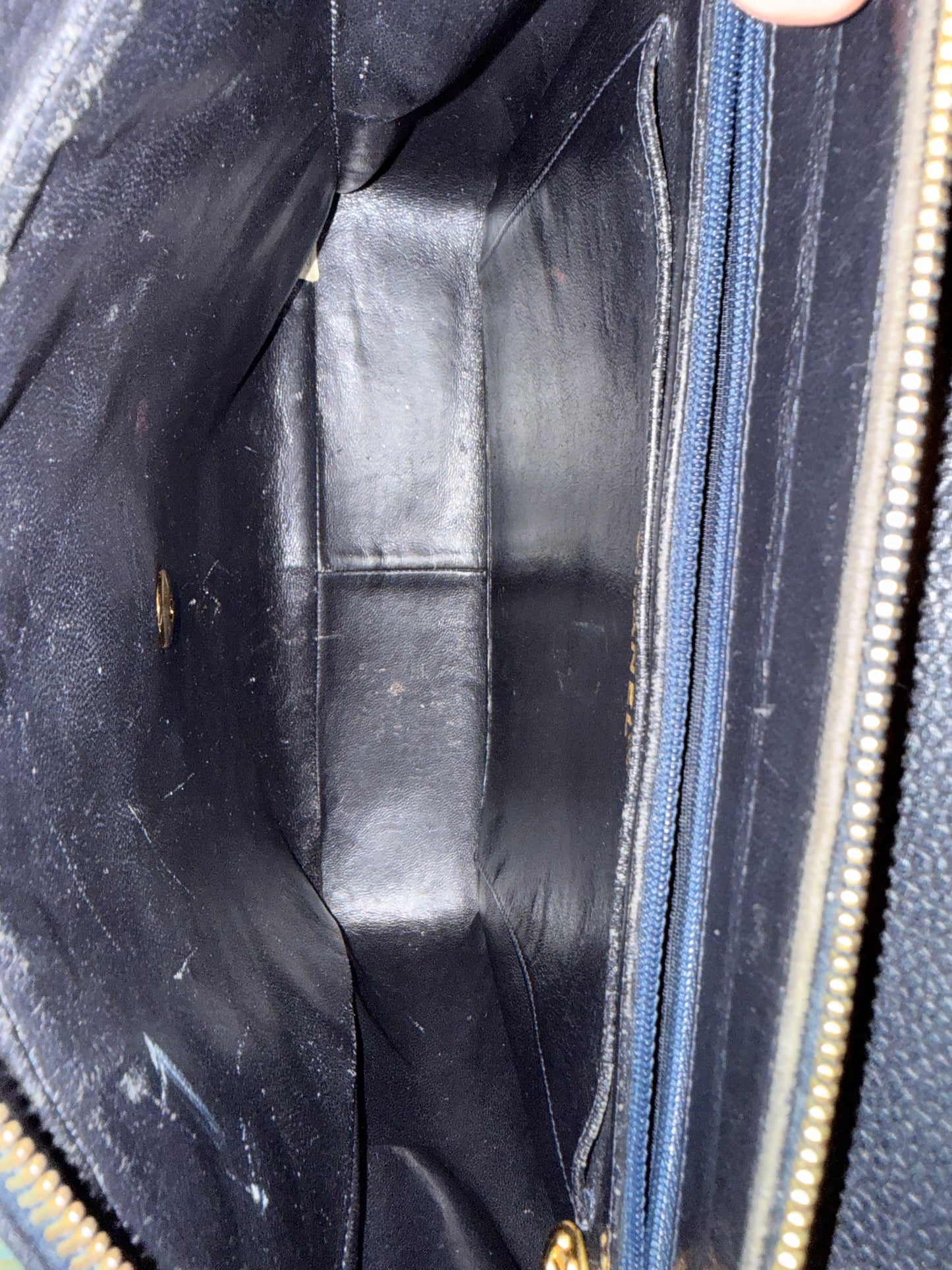 Pre-owned Authentic Chanel Vintage Caviar Square Backpack