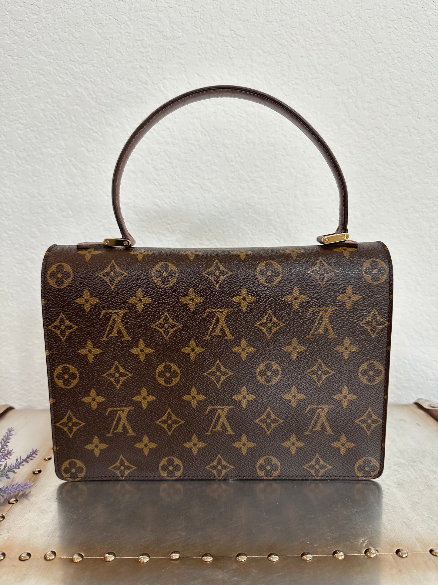 Pre-owned Authentic Louis Vuitton Concorde Monogram Handbag