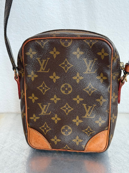 Pre-owned Authentic Louis Vuitton Amazon Monogram Crossbody Bag