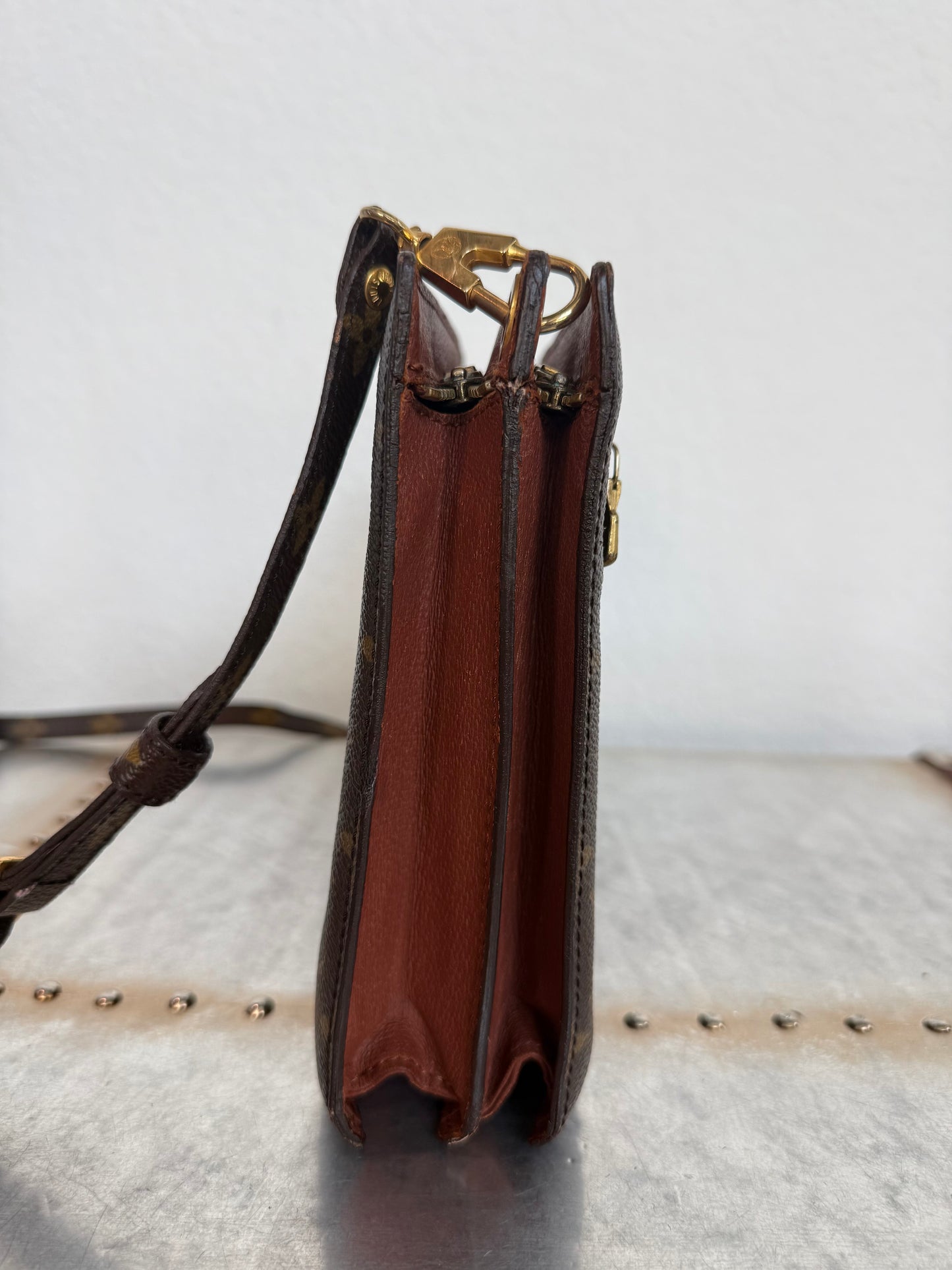 Pre-owned Authentic Louis Vuitton Enghien Monogram Shoulder Bag/ Crossbody Bag