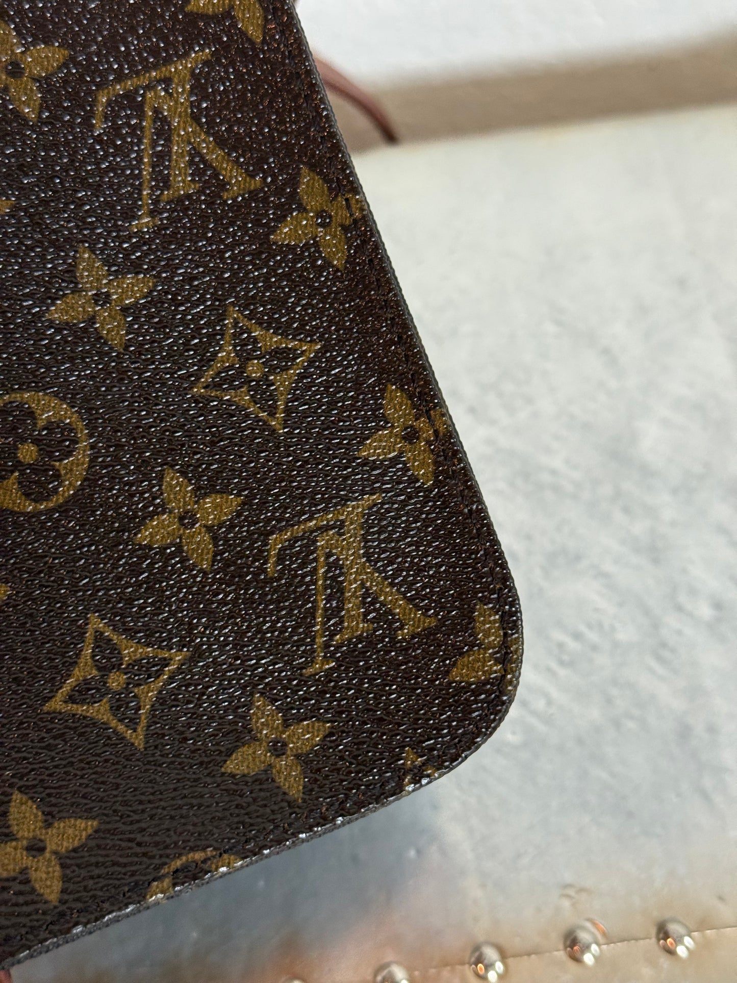 Pre-owned Louis Vuitton Cartouchiere MM Monogram Shoulder / Crossbody Bag
