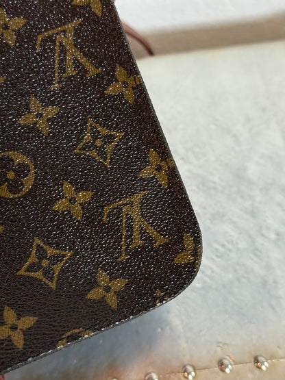 Pre-owned Louis Vuitton Cartouchiere MM Monogram Shoulder / Crossbody Bag