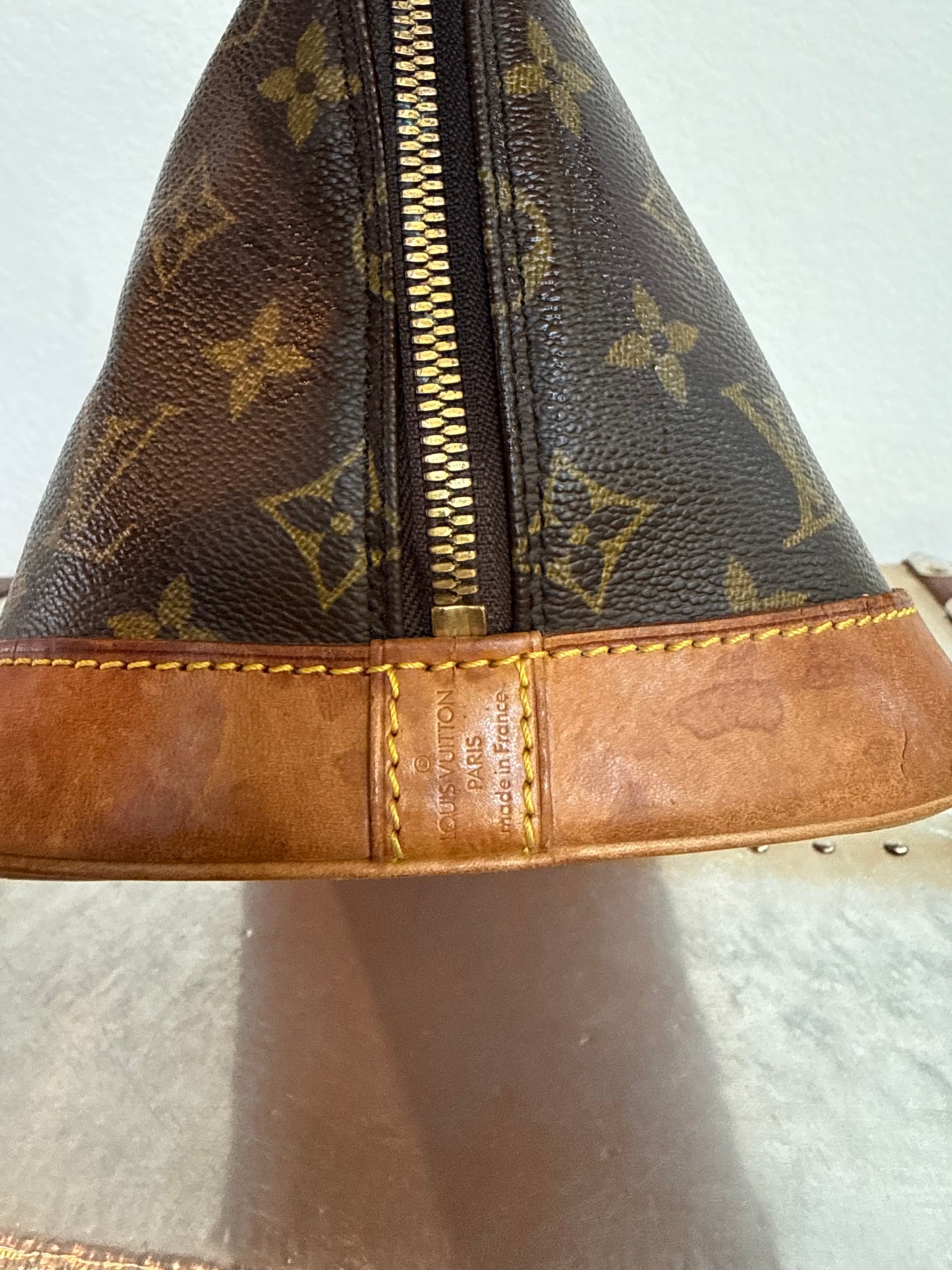 Pre-owned Authentic Louis Vuitton Alma PM Monogram Handbag
