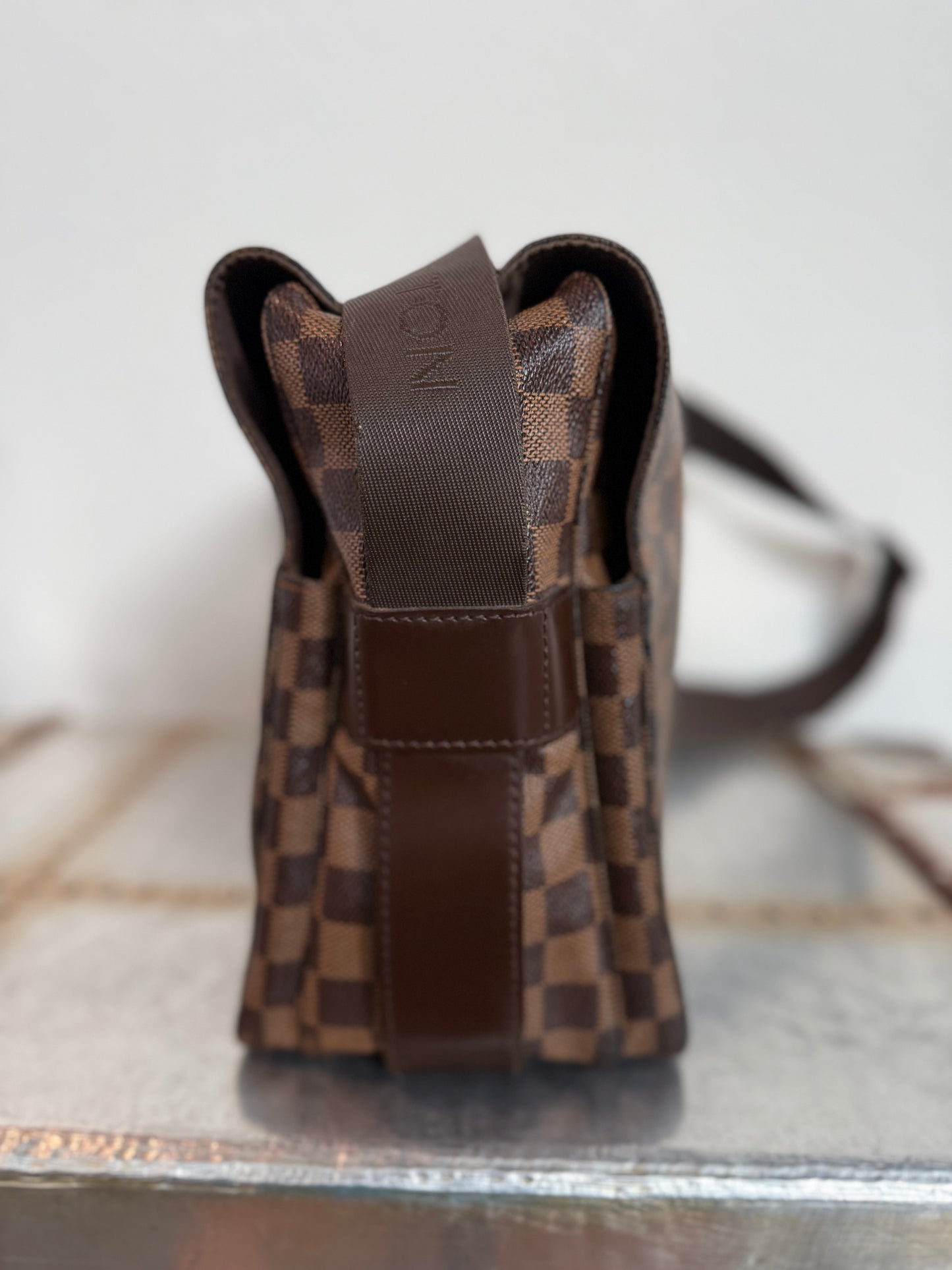 Pre-owned Authentic Louis Vuitton Naviglio Damier Ebene Crossbody Bag