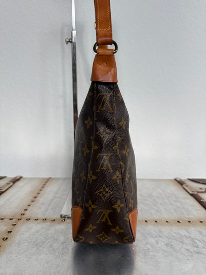 Pre-owned Authentic Louis Vuitton Boulogne 30 Monogram Shoulder Bag