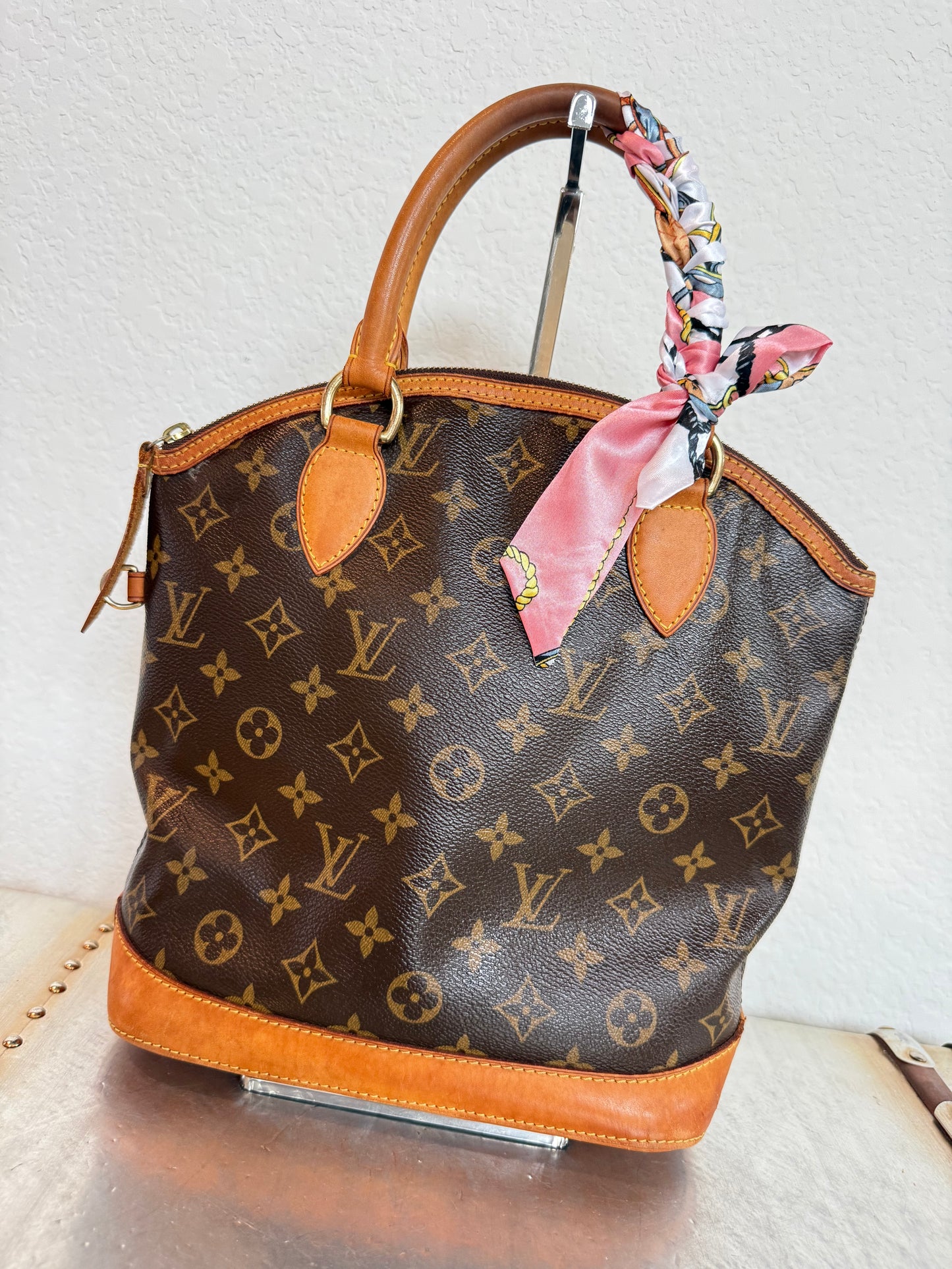 Pre-owned Authentic Louis Vuitton Lockit PM Monogram Handbag