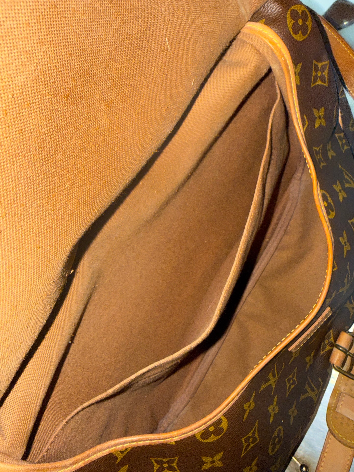 Pre-owned Authentic Louis Vuitton Monogram Saumur 35 Crossbody Bag