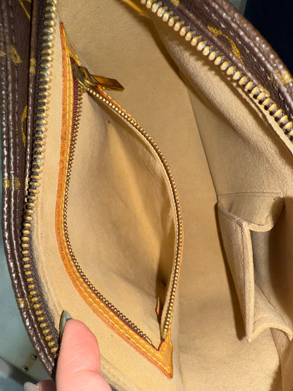 Pre-owned Authentic Louis Vuitton Looping MM Monogram Shoulder Bag