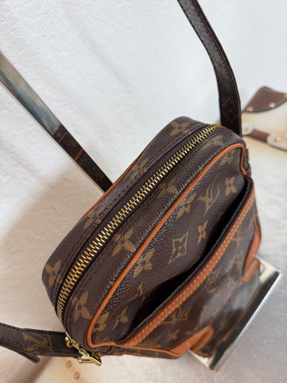 Pre-owned Authentic Louis Vuitton Danube Monogram Crossbody Bag