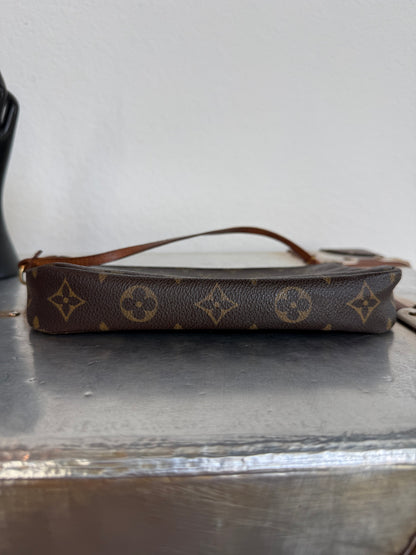 Pre-owned Authentic Louis Vuitton Pochette Accessoires Monogram Shoulder / Handbag