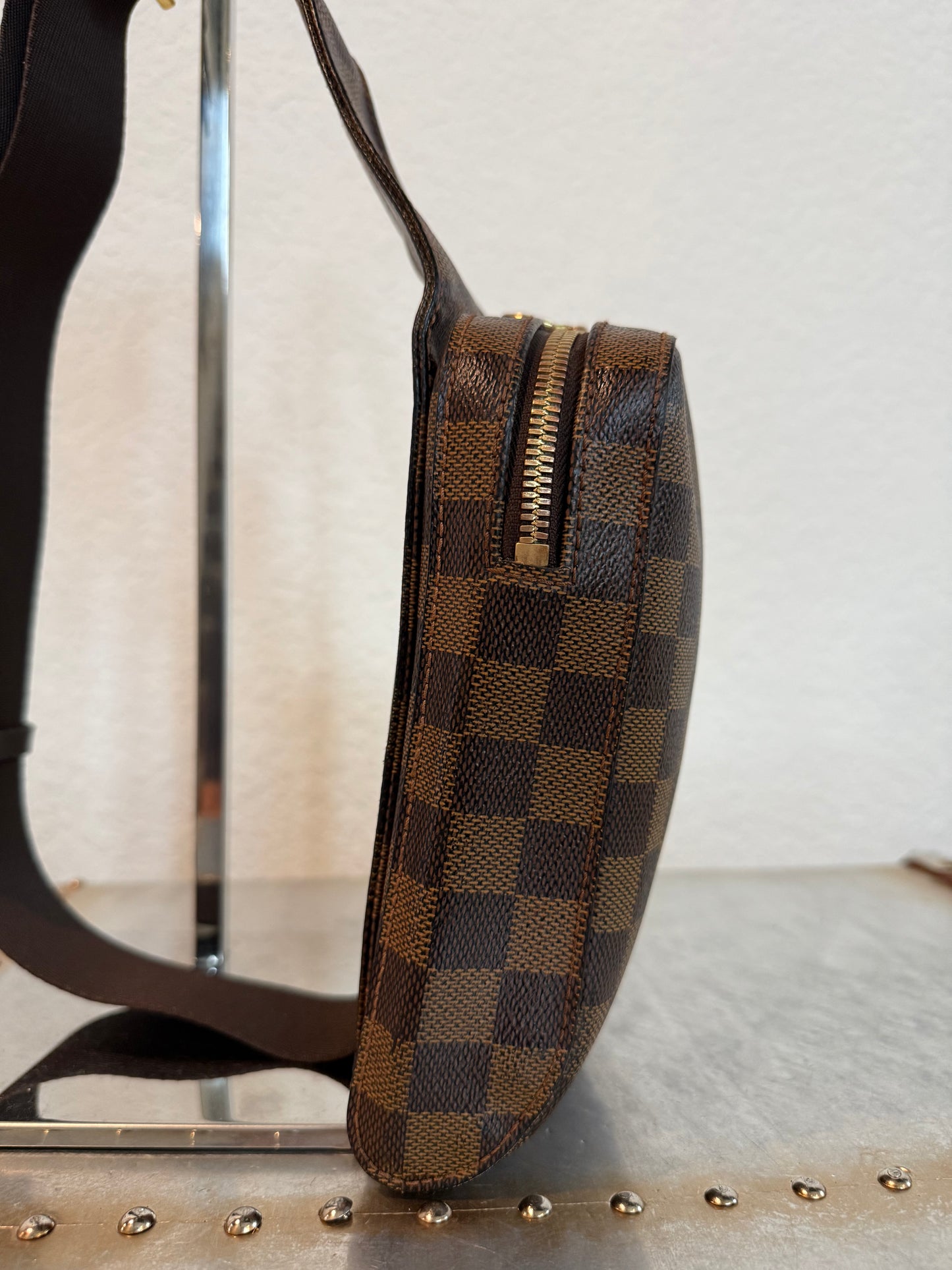 Pre-owned Authentic Louis Vuitton Damier Ebene Geronimos Body Bag