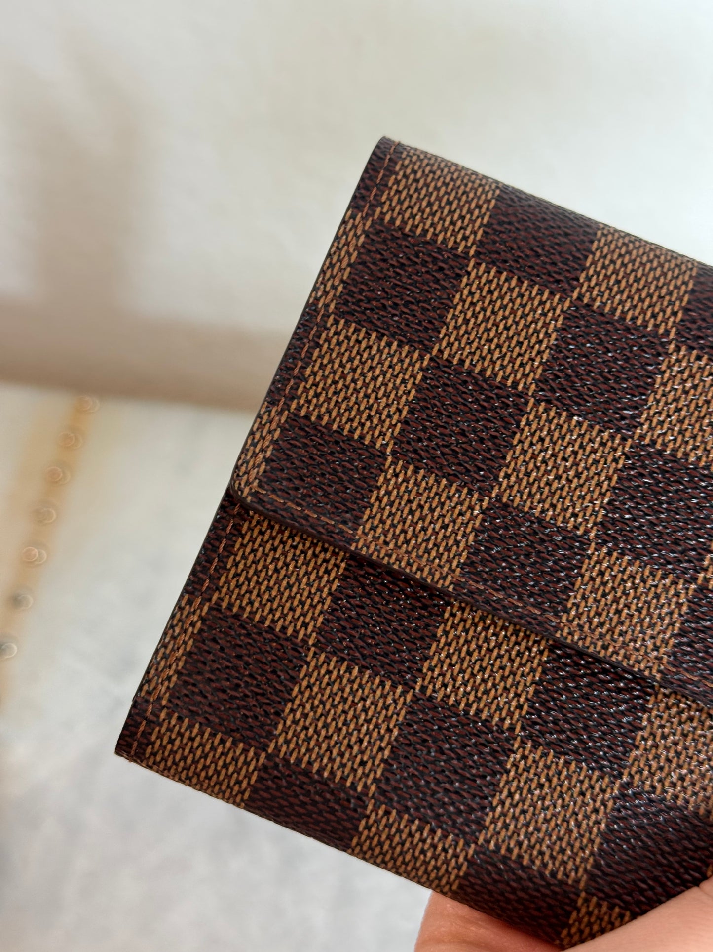 Pre-owned Authentic Louis Vuitton Portefeuille  International Damier Wallet