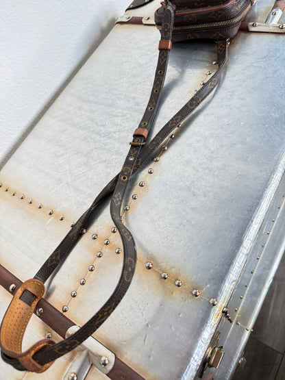 Pre-owned Louis Vuitton Mini Amazon Monogram Crossbody Bag