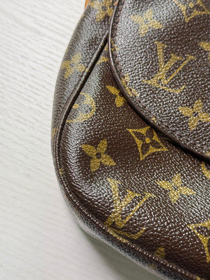 Pre-owned Authentic Louis Vuitton Saint Cloud GM Monogram Crossbody Bag