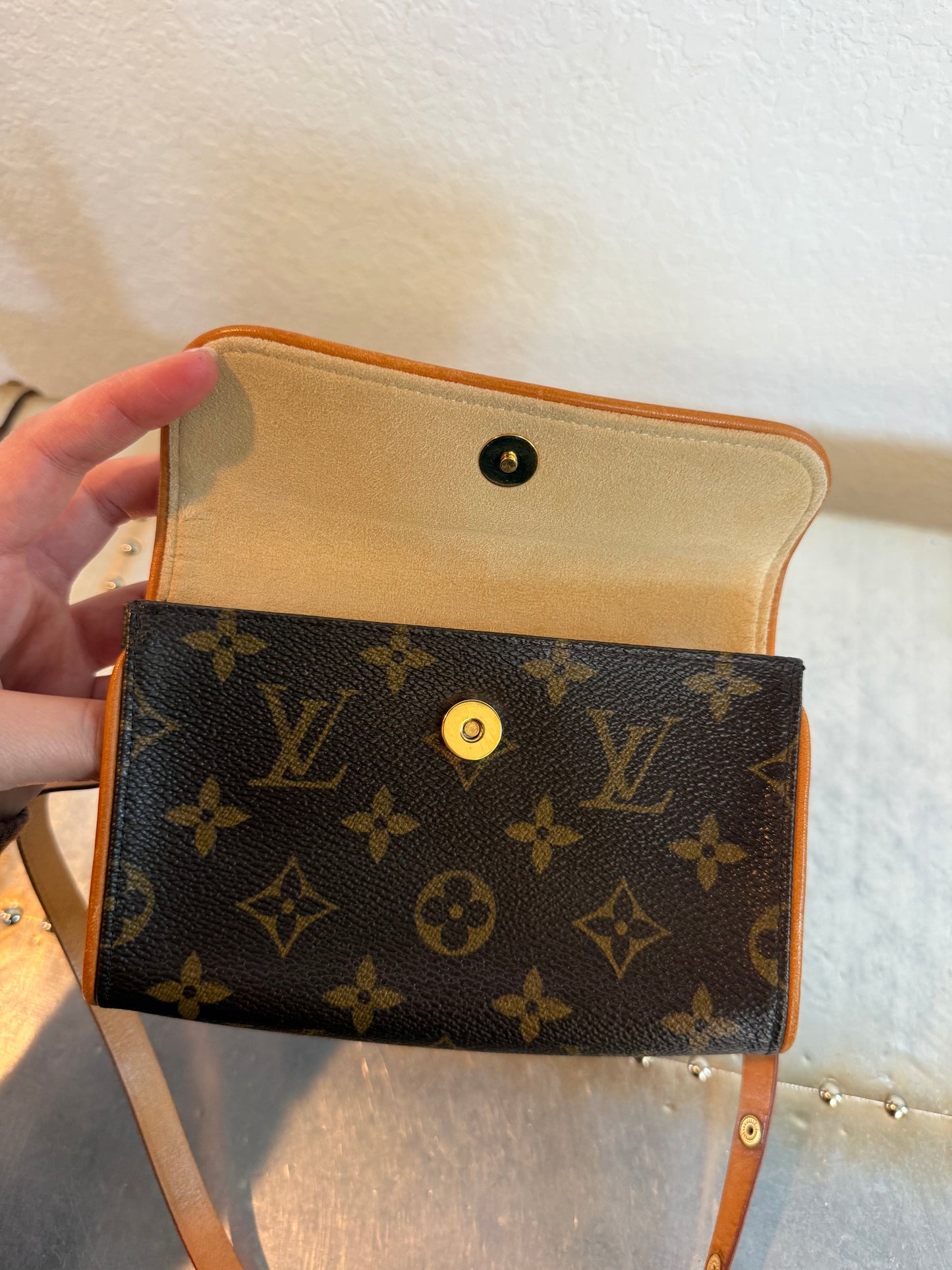 Pre-owned Authentic Louis Vuitton Monogram Florentine Waist Bag