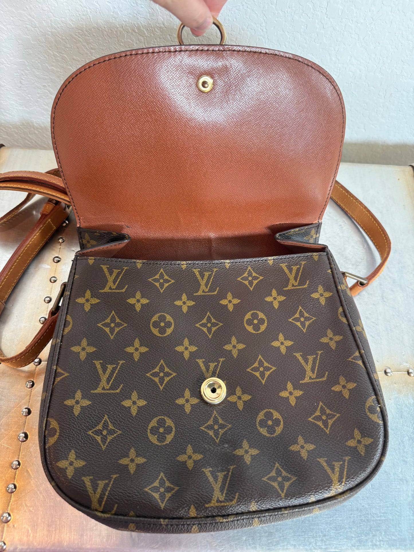 Pre-owned Authentic Louis Vuitton Saint Cloud GM Monogram Crossbody Bag