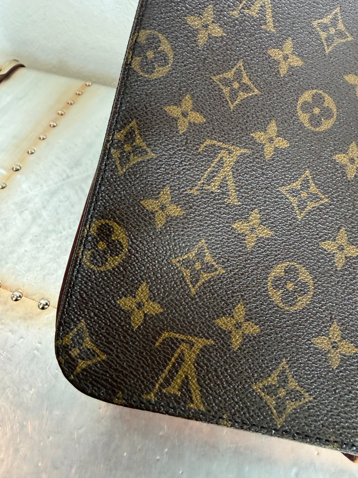 Pre-owned Louis Vuitton Cartouchiere GM Monogram Shoulder / Crossbody Bag