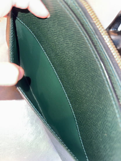 Pre-owned Authentic Louis Vuitton Taiga Baikal Clutch Handbag