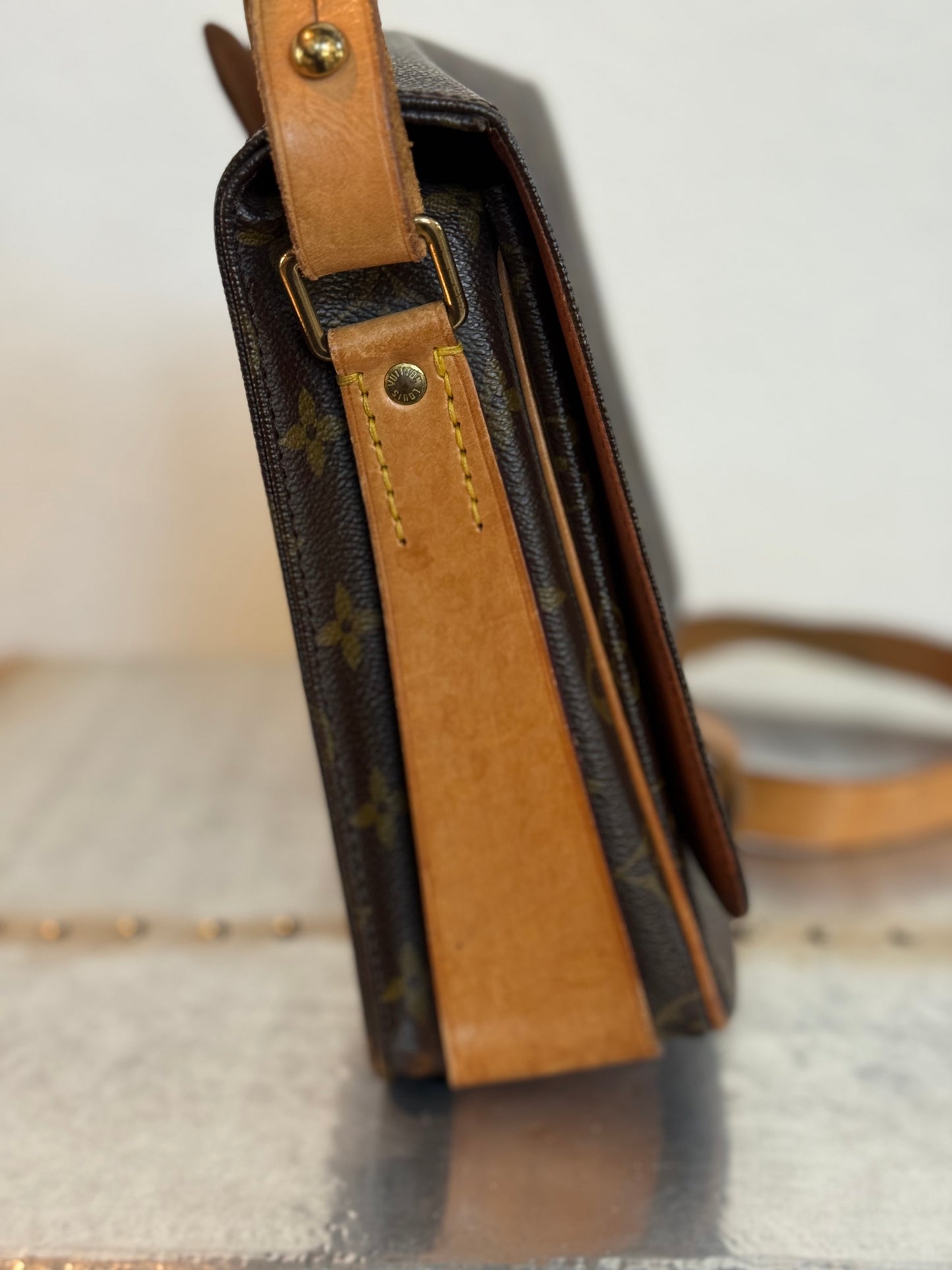 Pre-owned Louis Vuitton Cartouchiere GM Monogram Shoulder / Crossbody Bag