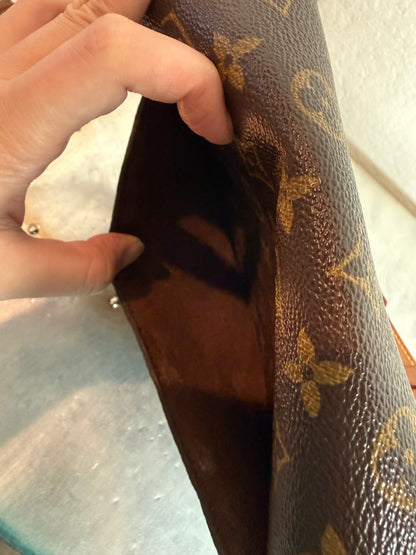Pre-owned Authentic Louis Vuitton Saint Cloud GM Monogram Crossbody Bag