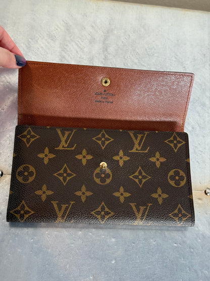 Pre-owned Authentic Louis Vuitton Portefeuille  International Monogram Wallet