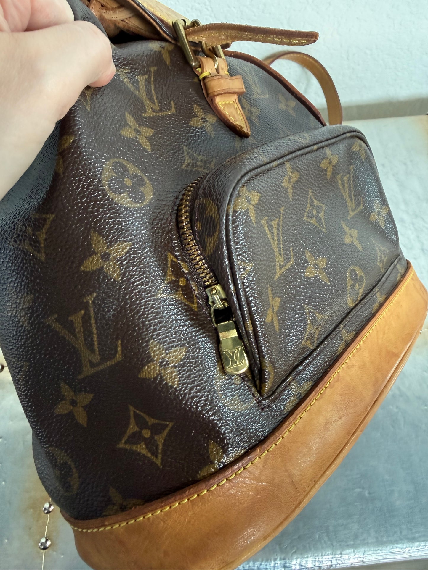 Pre-owned Authentic Louis Vuitton Montsouris MM Monogram Backpack
