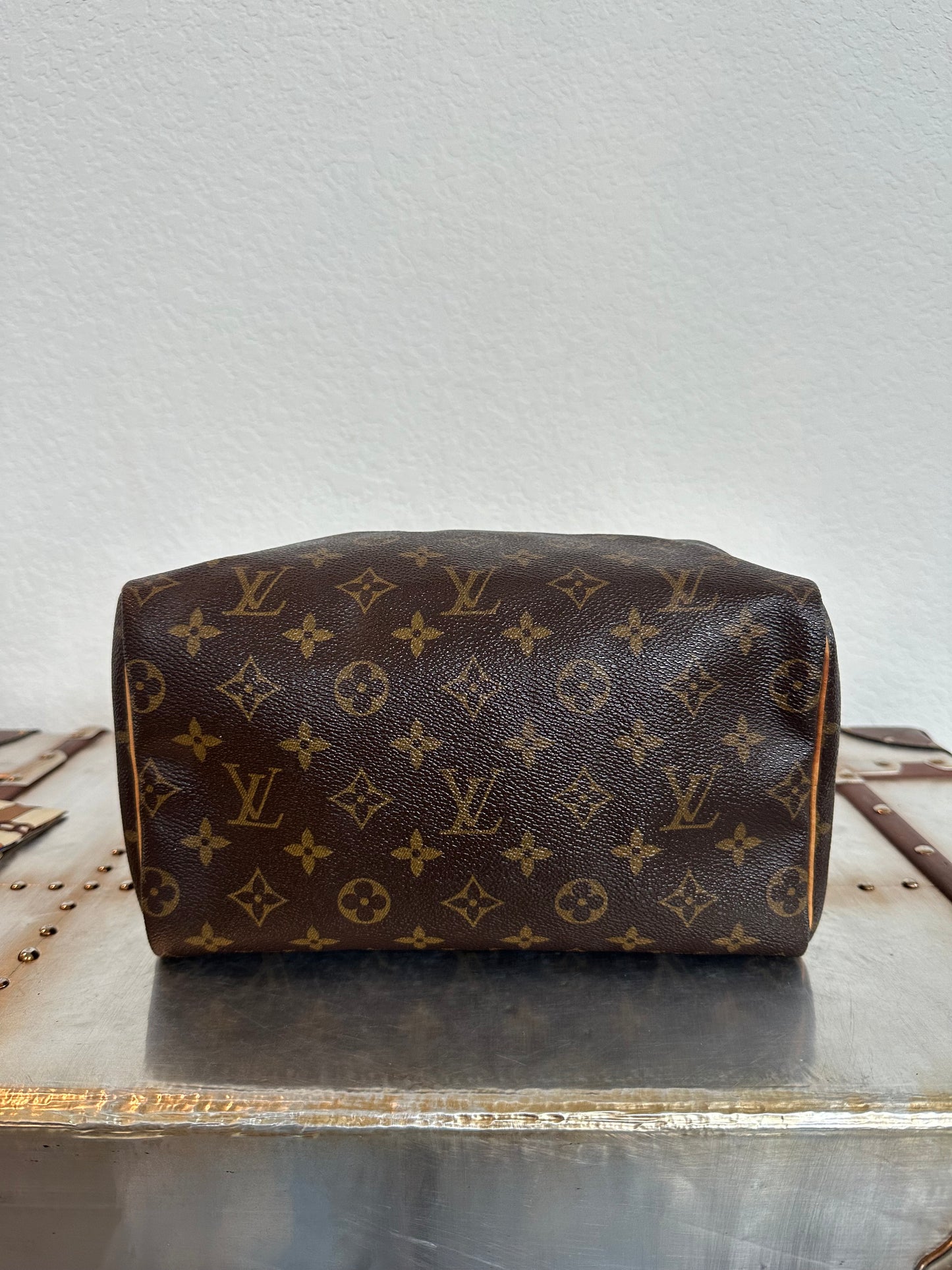 Pre-owned Authentic Louis Vuitton Speedy 25 Monogram Handbag