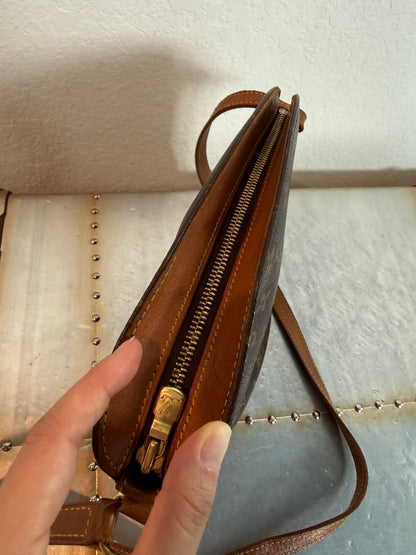 Pre-owned Authentic Louis Vuitton Drouot Monogram Crossbody Bag
