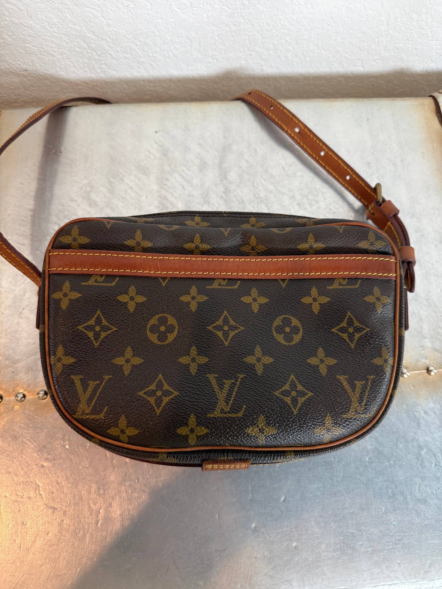 Pre-owned Authentic Louis Vuitton Jeune Fille PM Monogram Crossbody Bag