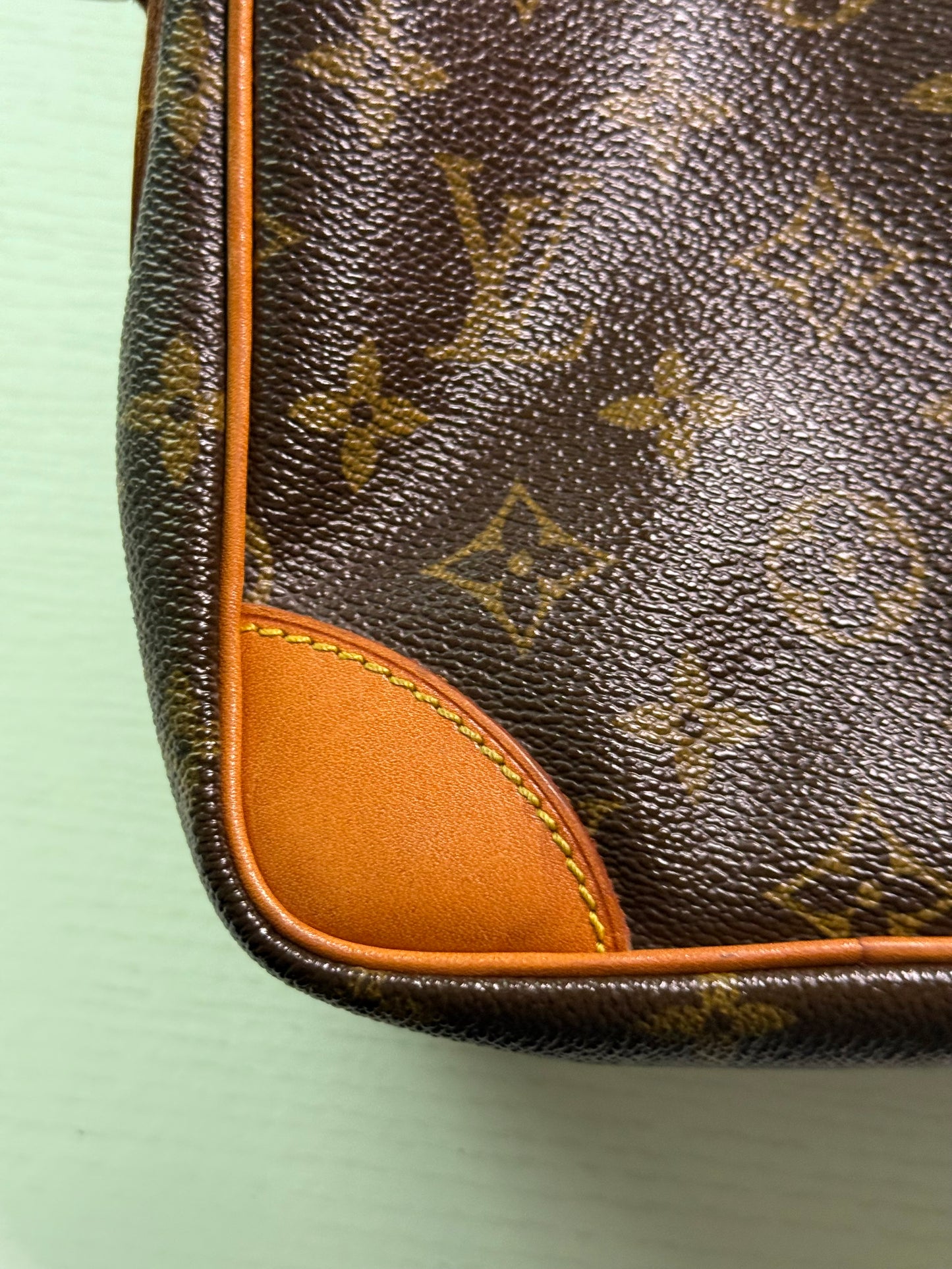 Pre-owned Authentic Louis Vuitton Amazon Monogram Crossbody Bag