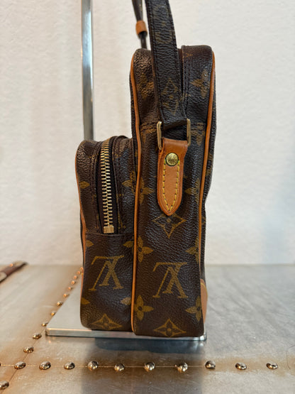 Pre-owned Authentic Louis Vuitton Amazon Monogram Crossbody Bag