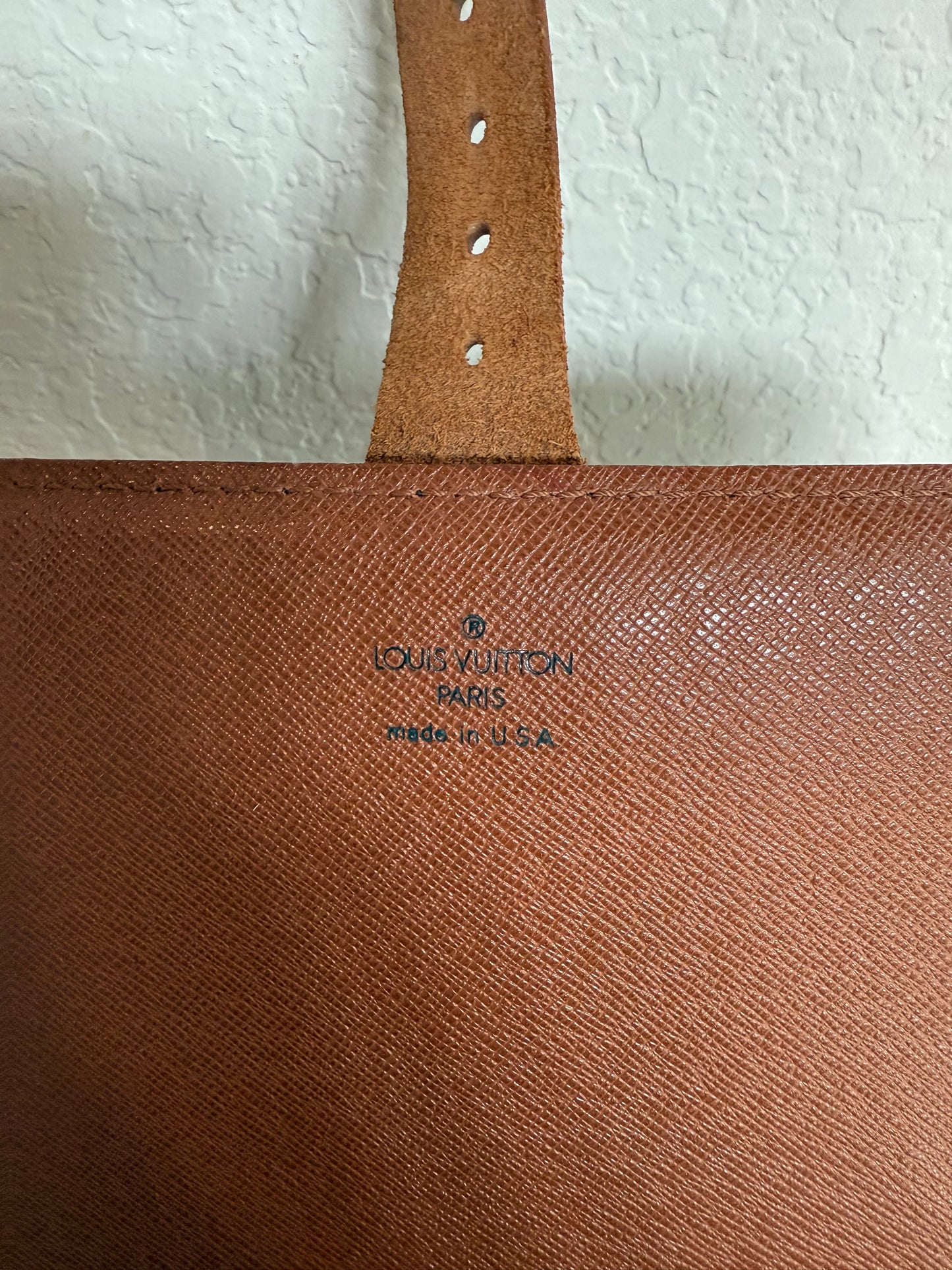 Pre-owned Louis Vuitton Cartouchiere MM Monogram Shoulder / Crossbody Bag