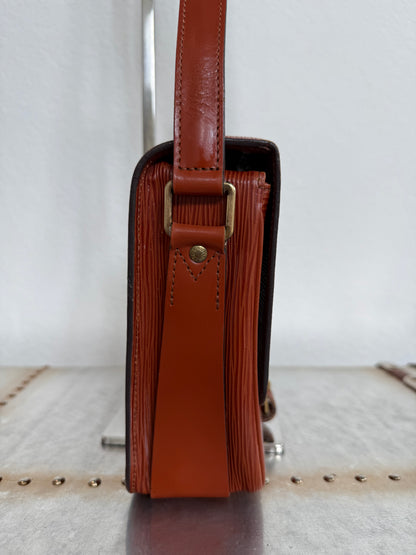 Pre-owned Louis Vuitton Cartouchiere MM Epi Shoulder / Crossbody Bag