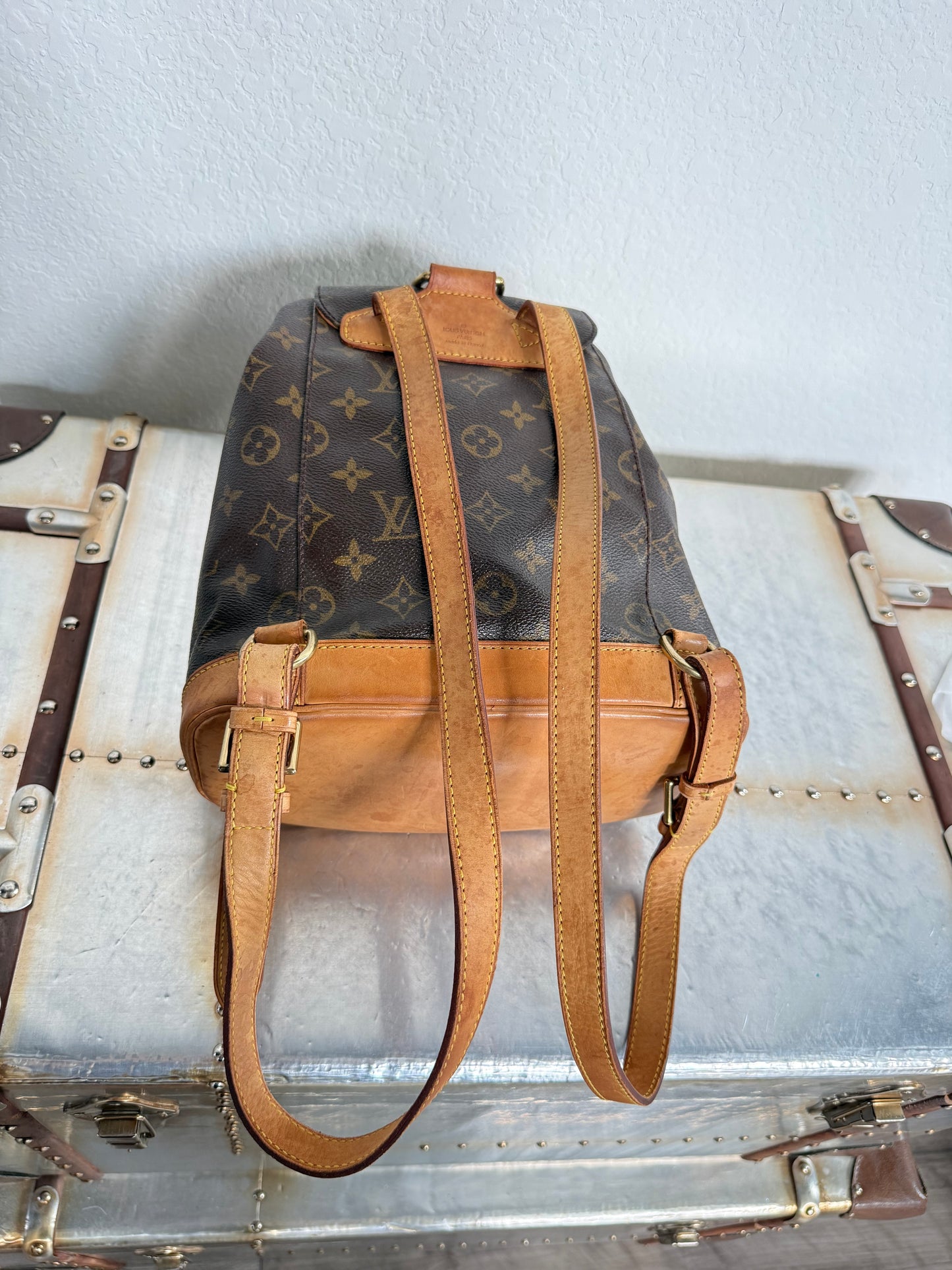 Pre-owned Authentic Louis Vuitton Montsouris MM Monogram Backpack