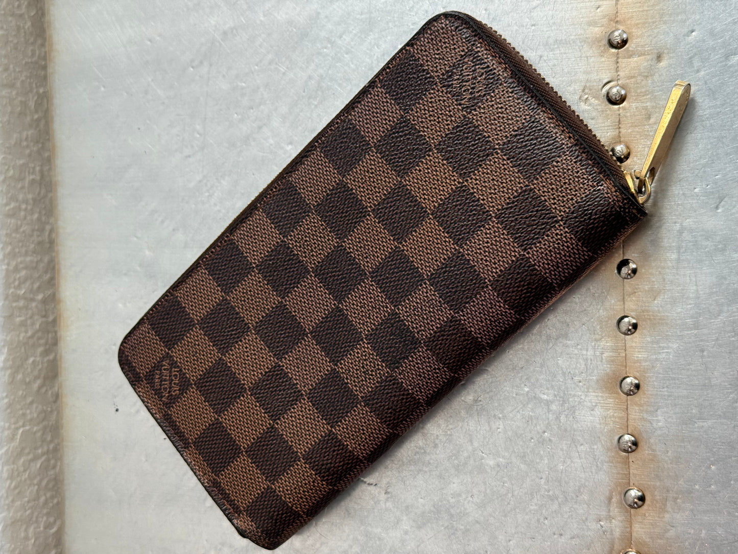 Pre-owned Authentic Louis Vuitton Zippy Damier Ebene Long Wallet