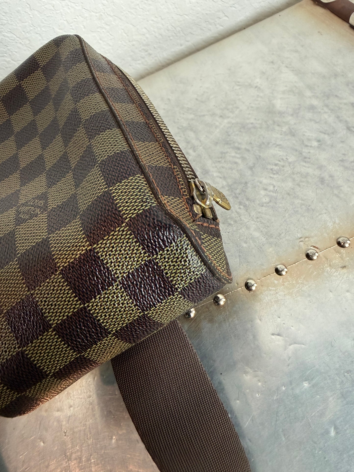 Pre-owned Authentic Louis Vuitton Damier Ebene Geronimos Body Bag