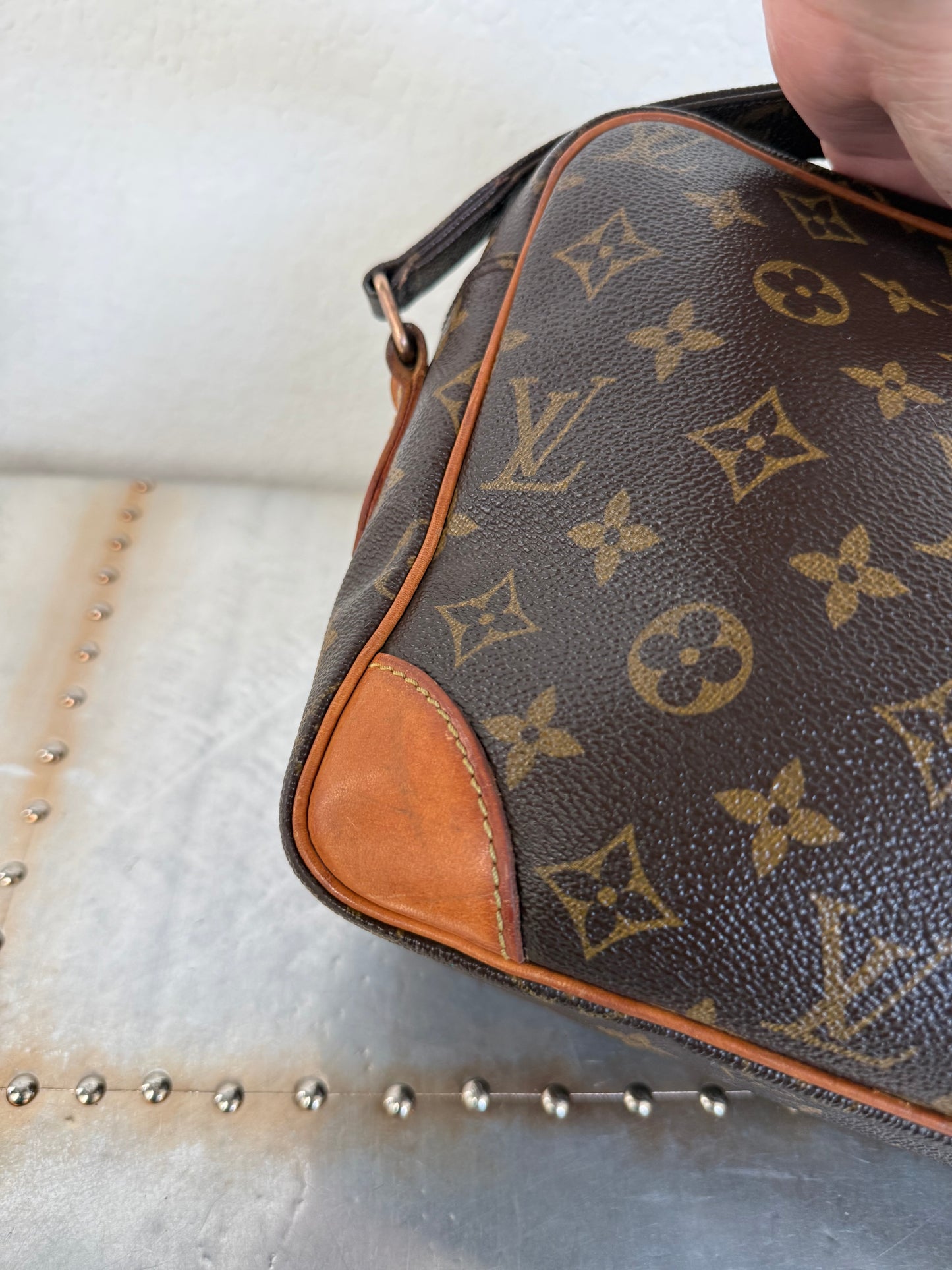 Pre-owned Louis Vuitton Nile PM Monogram Shoulder Bag/ Crossbody Bag