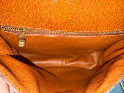 Pre-owned Authentic Louis Vuitton Saint Cloud GM Monogram Crossbody Bag