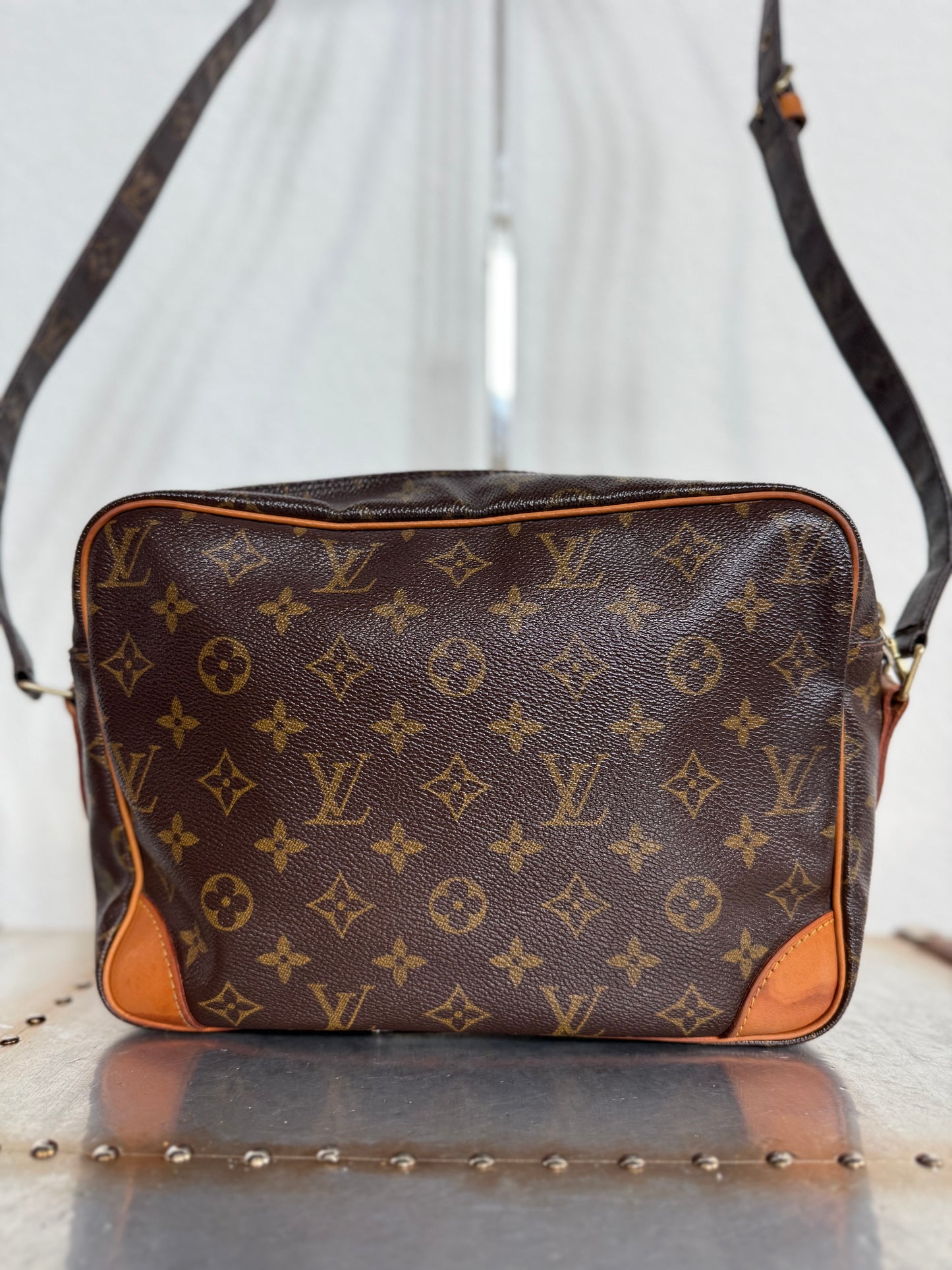 Pre-owned Louis Vuitton Nile PM Monogram Shoulder Bag/ Crossbody Bag