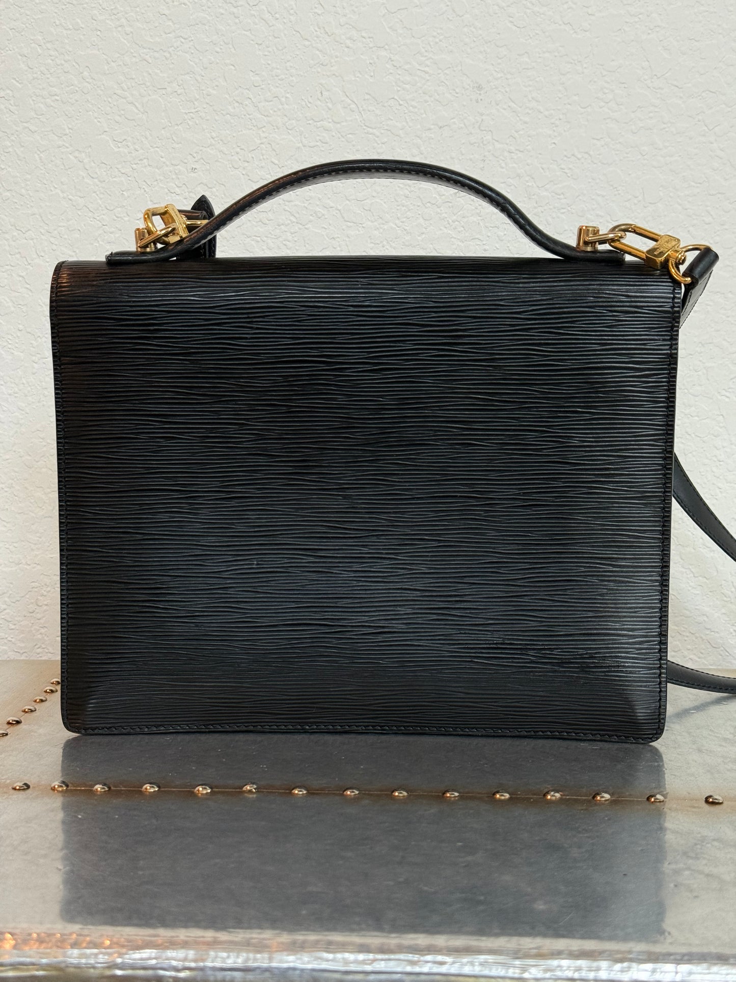 Pre-owned Authentic Louis Vuitton Monceau 28 Epi Black Shoulder / Crossbody Bag