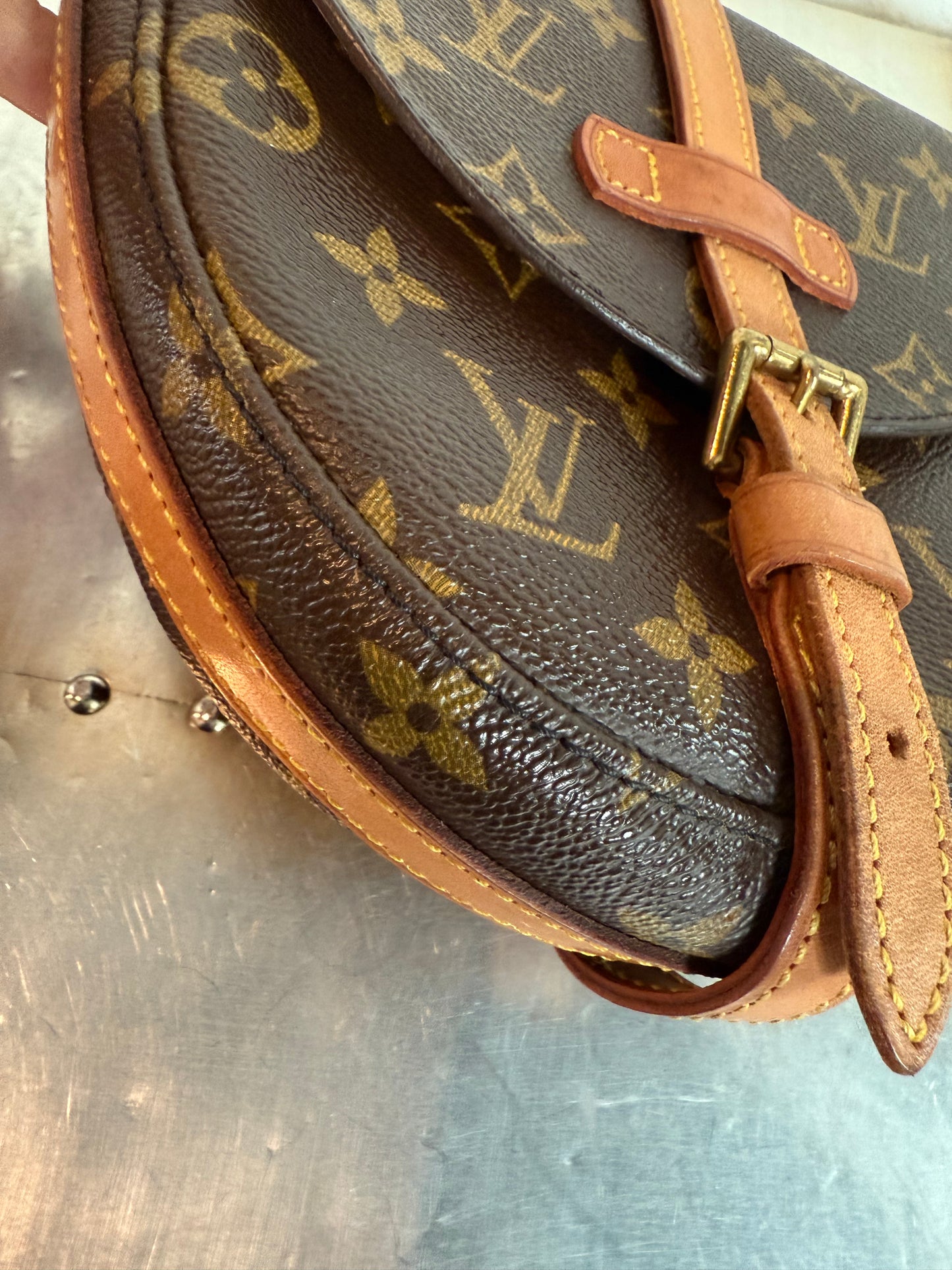 Pre-owned Authentic Louis Vuitton Chantilly PM Monogram Crossbody Bag