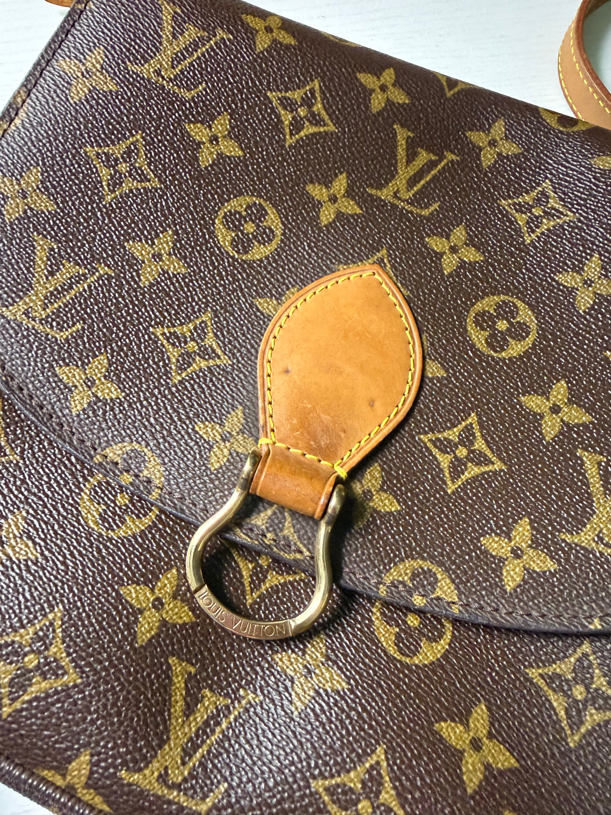 Pre-owned Authentic Louis Vuitton Saint Cloud GM Monogram Crossbody Bag