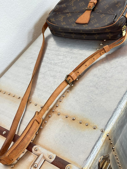 Pre-owned Authentic Louis Vuitton Jeune Fille MM Monogram Crossbody Bag