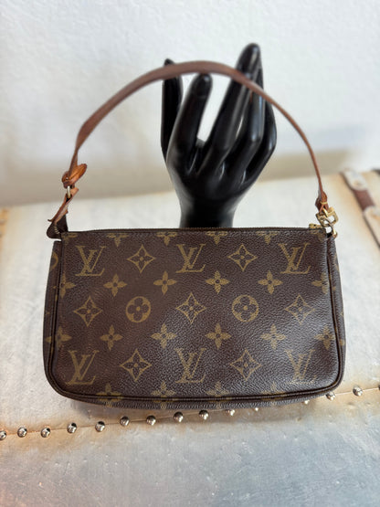 Pre-owned Authentic Louis Vuitton Pochette Accessoires Monogram Shoulder / Handbag