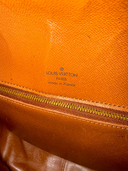 Pre-owned Authentic Louis Vuitton Saint Cloud GM Monogram Crossbody Bag