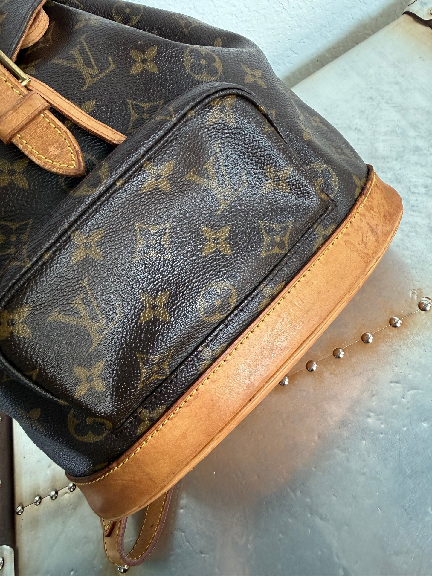 Pre-owned Authentic Louis Vuitton Montsouris MM Monogram Backpack